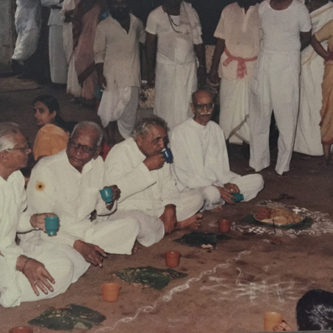 Baba in a Pangat at Gondawale.