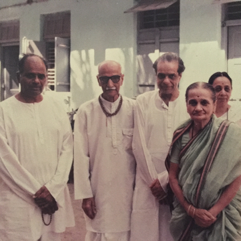 Baba with Dr. Arvind Bavdekar and Dr. R.V Deshpande.