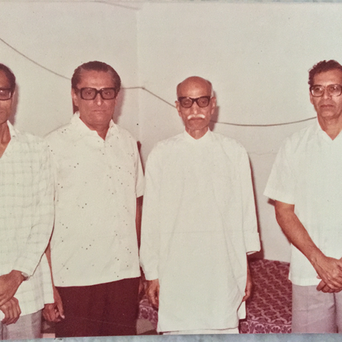 Baba with Shrimaharaj’s Devotees - 1