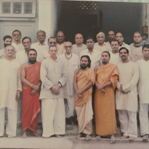 Baba with Shrimaharaj’s Devotees - 2